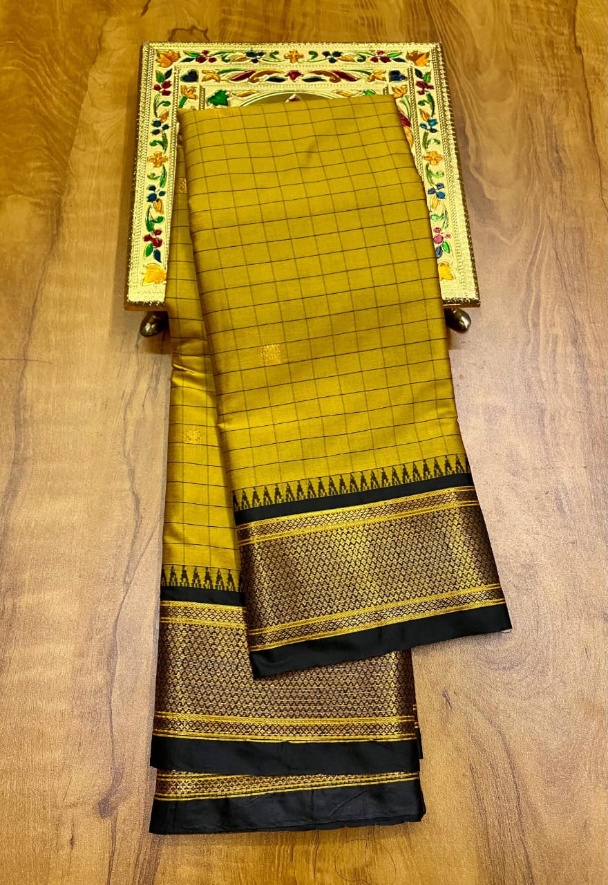Ambika Checks Kadiyal Saree | Kizmit Designs - Kizmit Designs Store