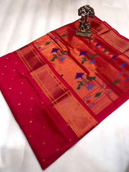 Crystal Kalanjali Paithani Saree.