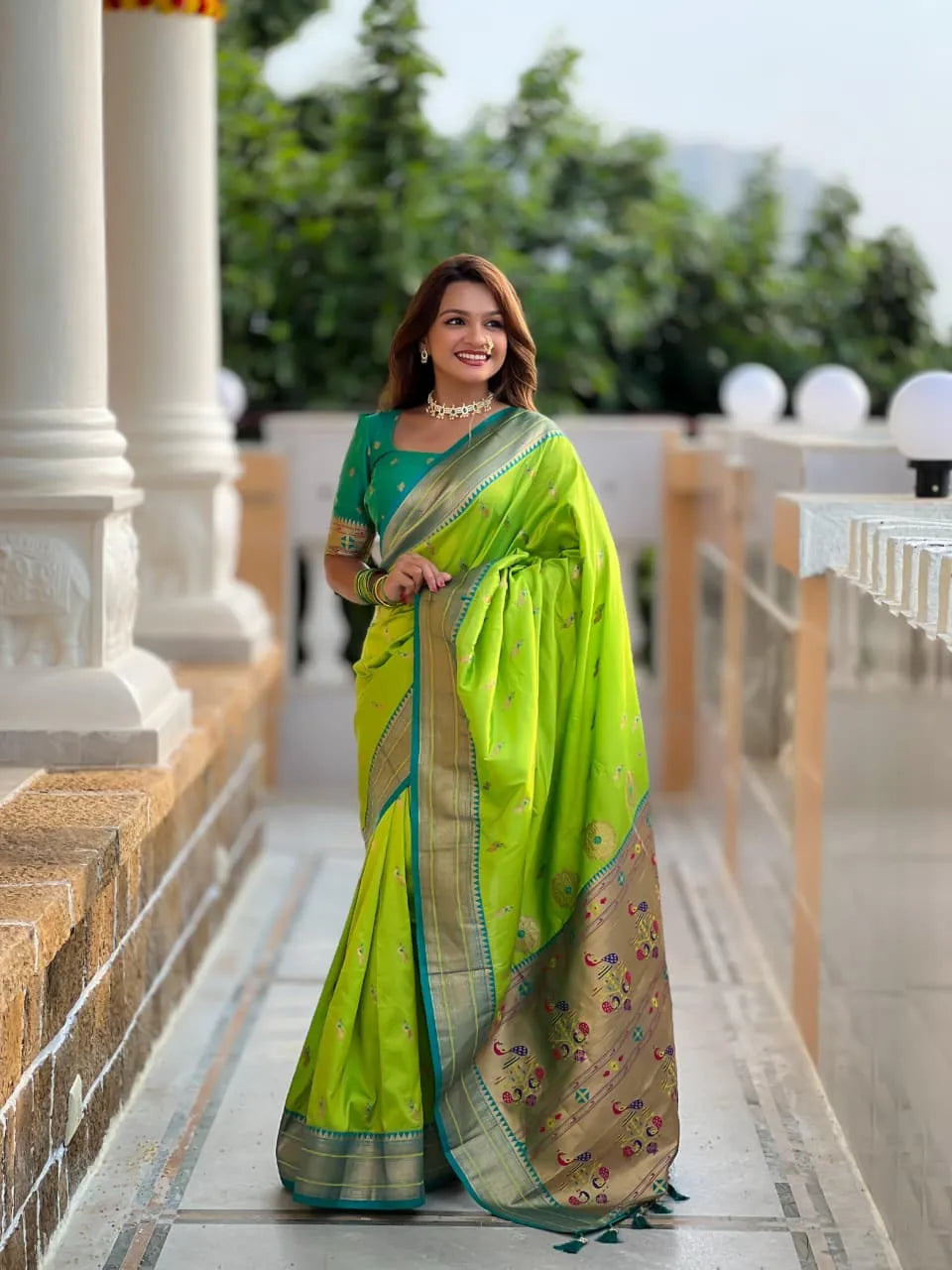 Kadiyal Peacock Motif Semi Soft Silk Saree