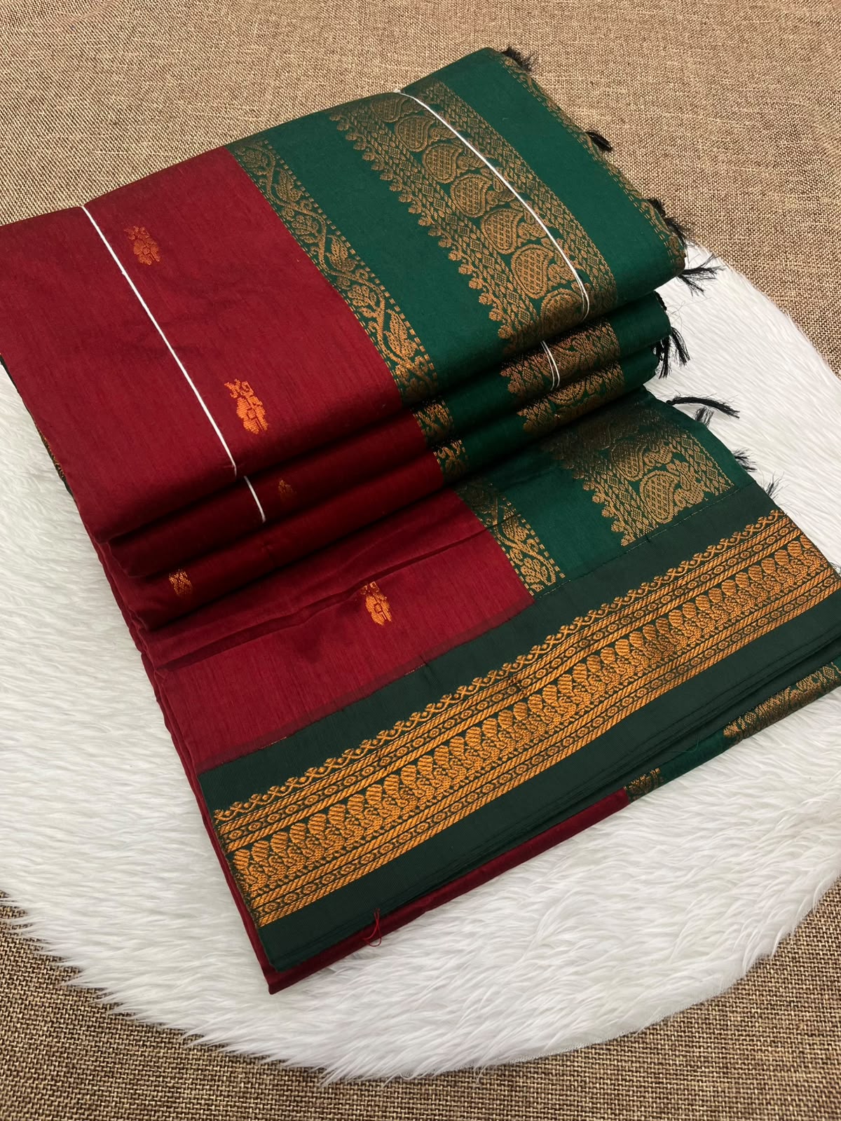 Crimson Kalyani cotton Gadwal saree with green contrast border
