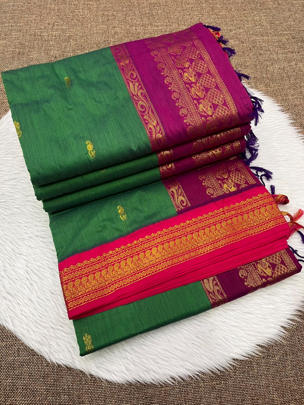 Green Kalyani cotton Gadwal saree with magenta contrast border
