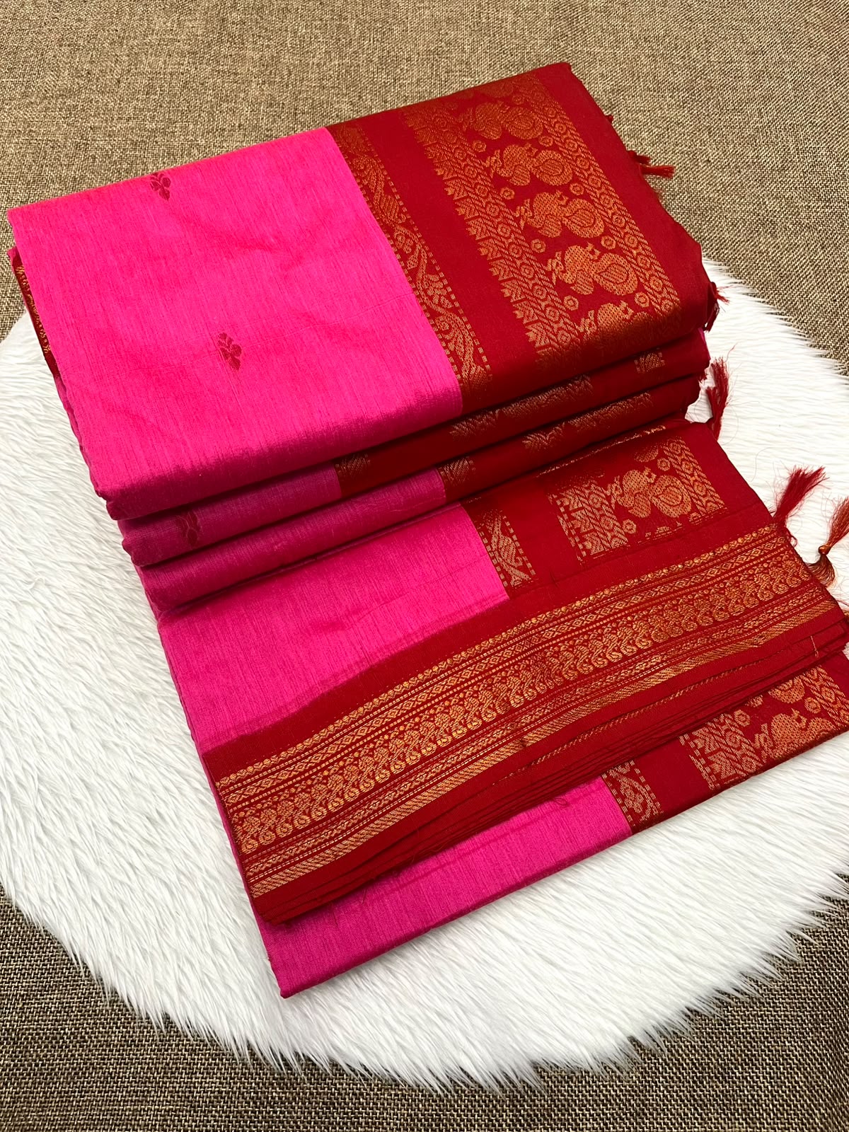 Hot pink Kalyani cotton Gadwal saree with red contrast border