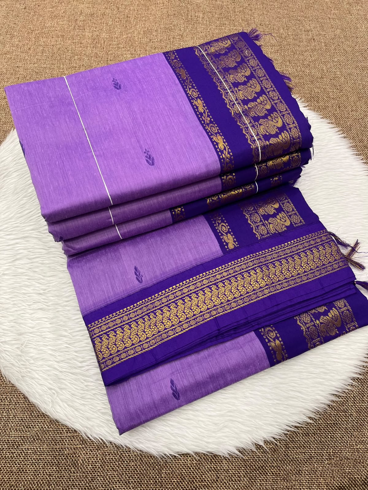 Lilac Kalyani cotton Gadwal saree with violet contrast border